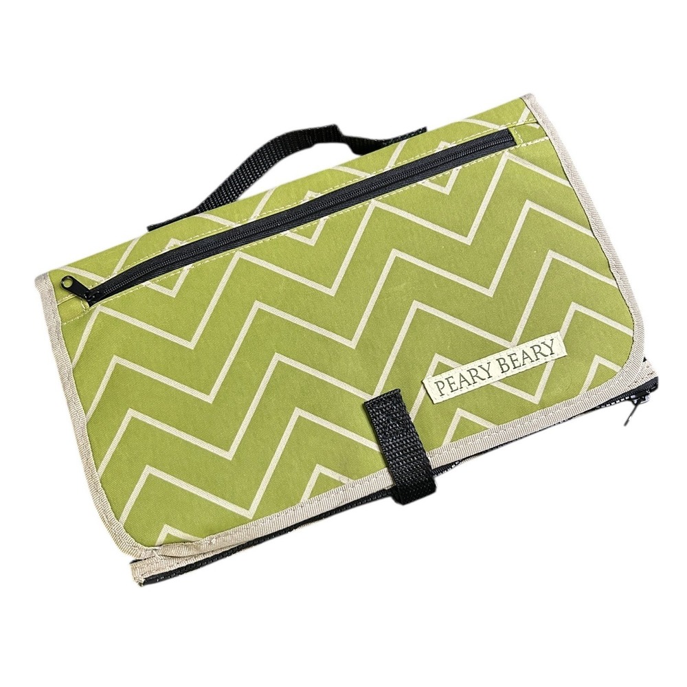 Peary Beary Baby Portable Changing Station Diaper Changing Pad Clutch Green NWT - Picture 11 of 11
